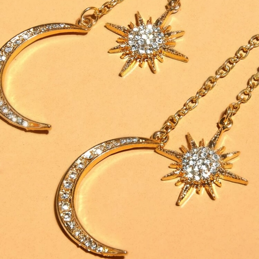 🌙 🌟 Lovely Boho crescent moon and star burst tassel earrings gold or silver - Picture 10 of 11